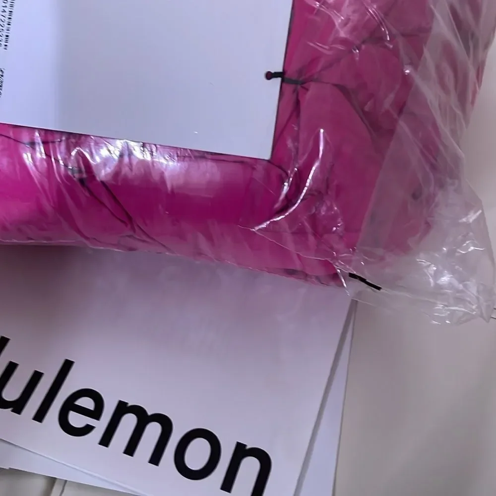 LULULEMON WUNDER Puff SUPER CROPPED vest SONIC PINK SIZE 6 perfect cute nwt - Picture 3 of 5